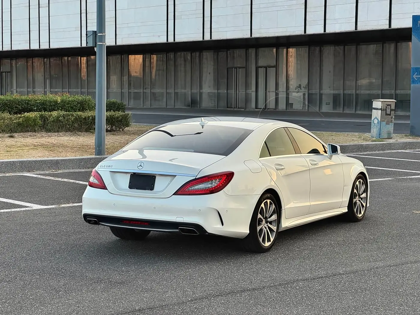 Mercedes-Benz CLS 2015 — Photo 6/9