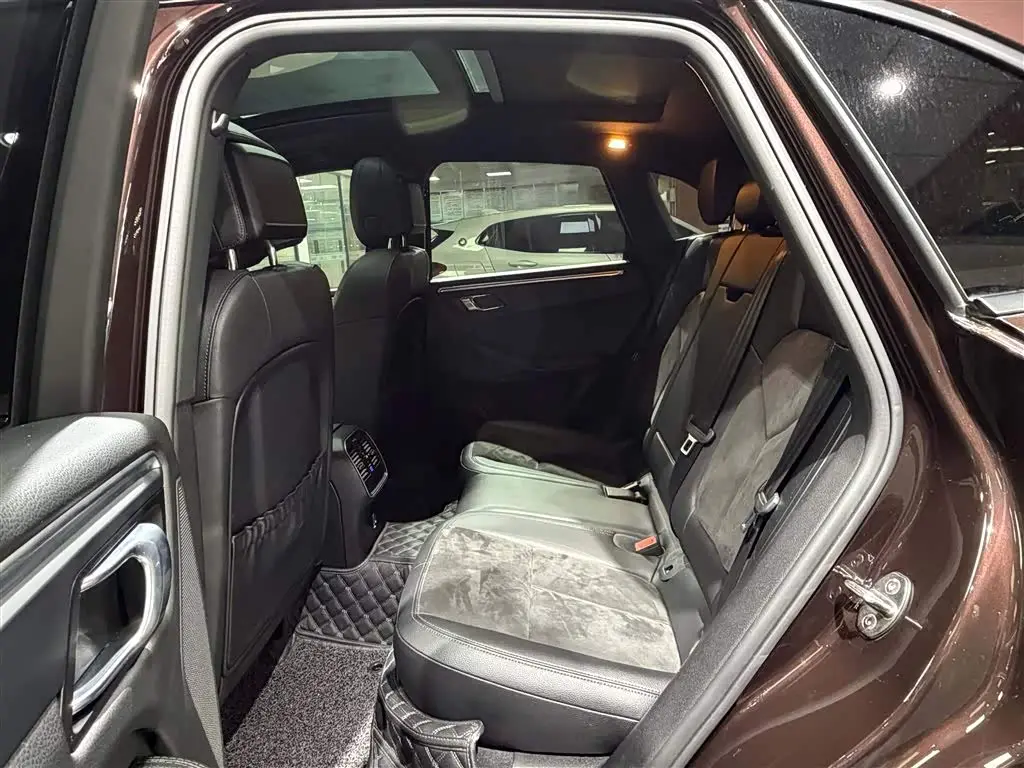 Porsche Macan 2018 — Photo 7/9