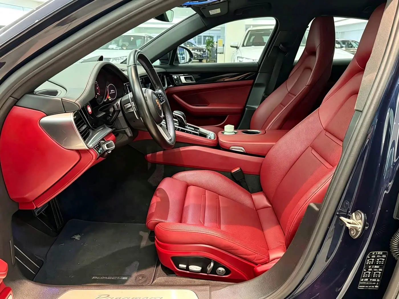 Porsche Panamera 2019 — Фото 4/9