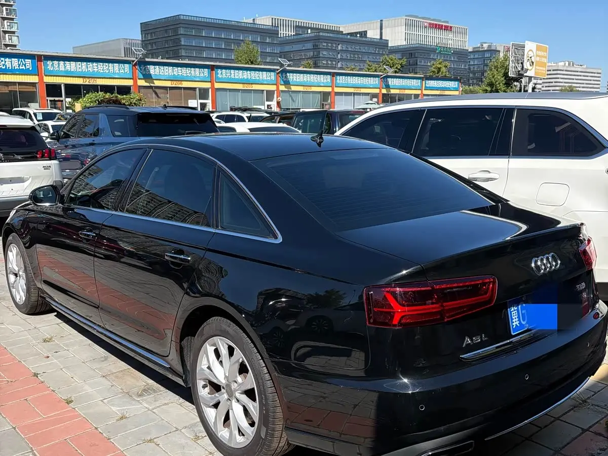 Audi A6L 2017 — Photo 6/20