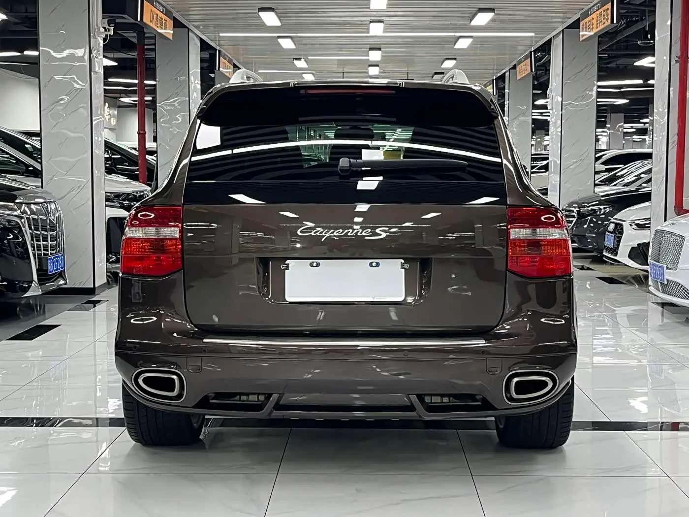Porsche Cayenne 2009 — Photo 4/18