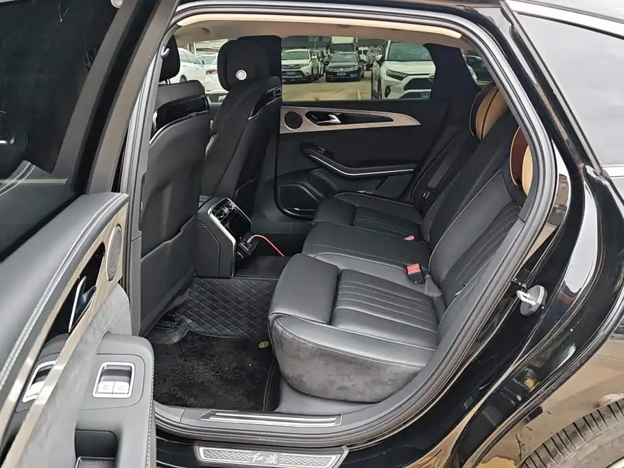 Hongqi H9 2024 — ფოტო 11/16