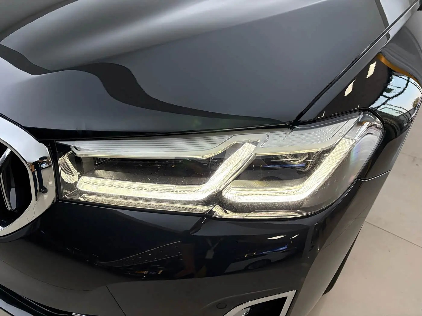 BMW 5 Series 2024 — Photo 10/20