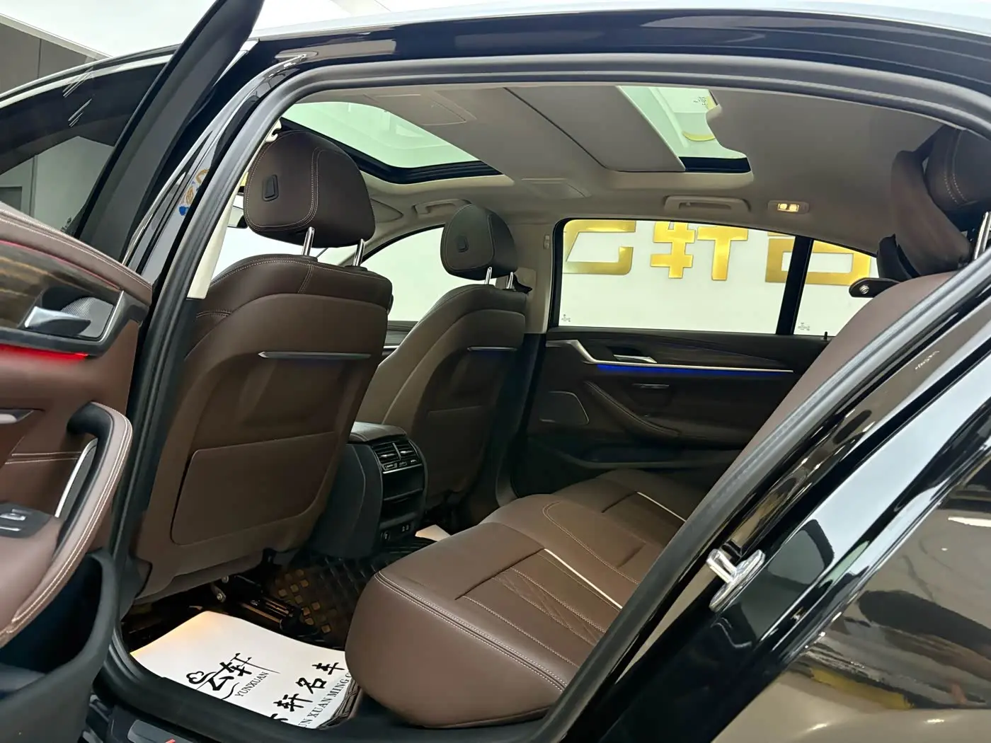 BMW 5 Series 2024 — Photo 18/20
