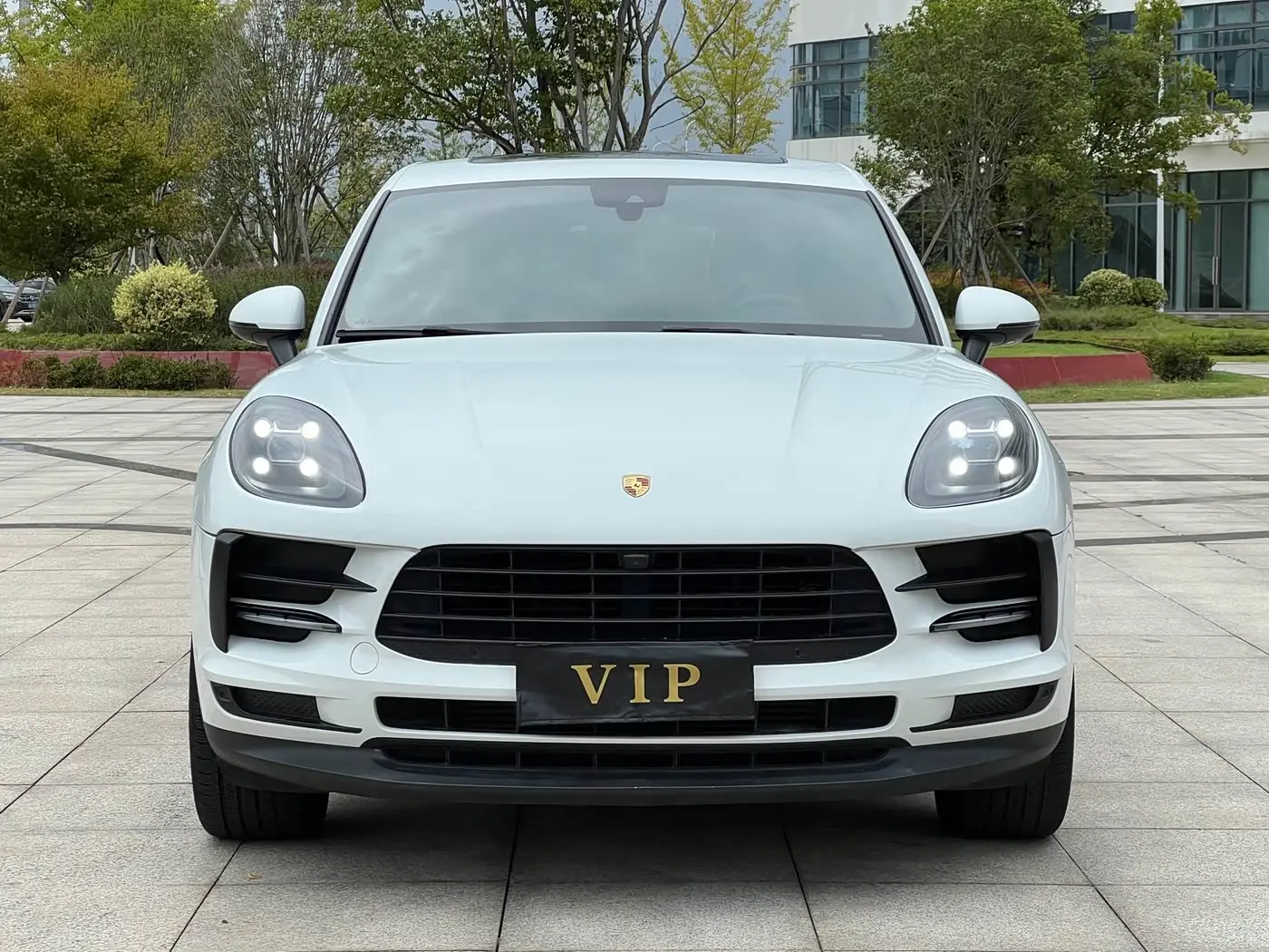 Porsche Macan 2019 — Photo 2/9