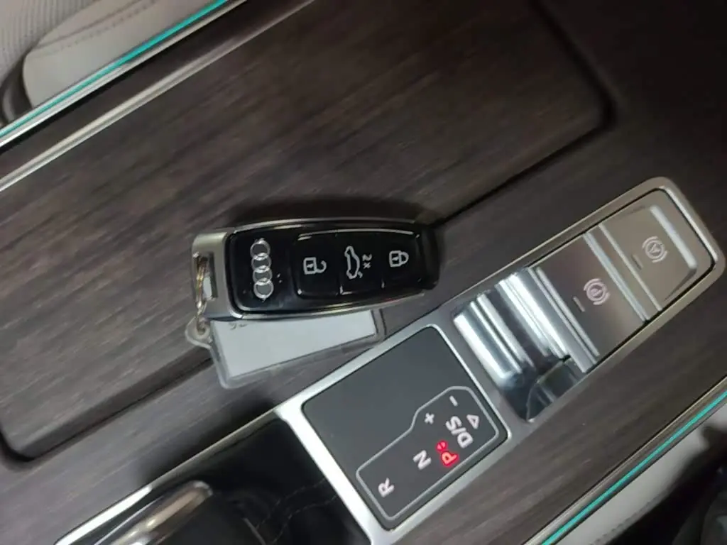 Audi A7L 2026 — Photo 9/20