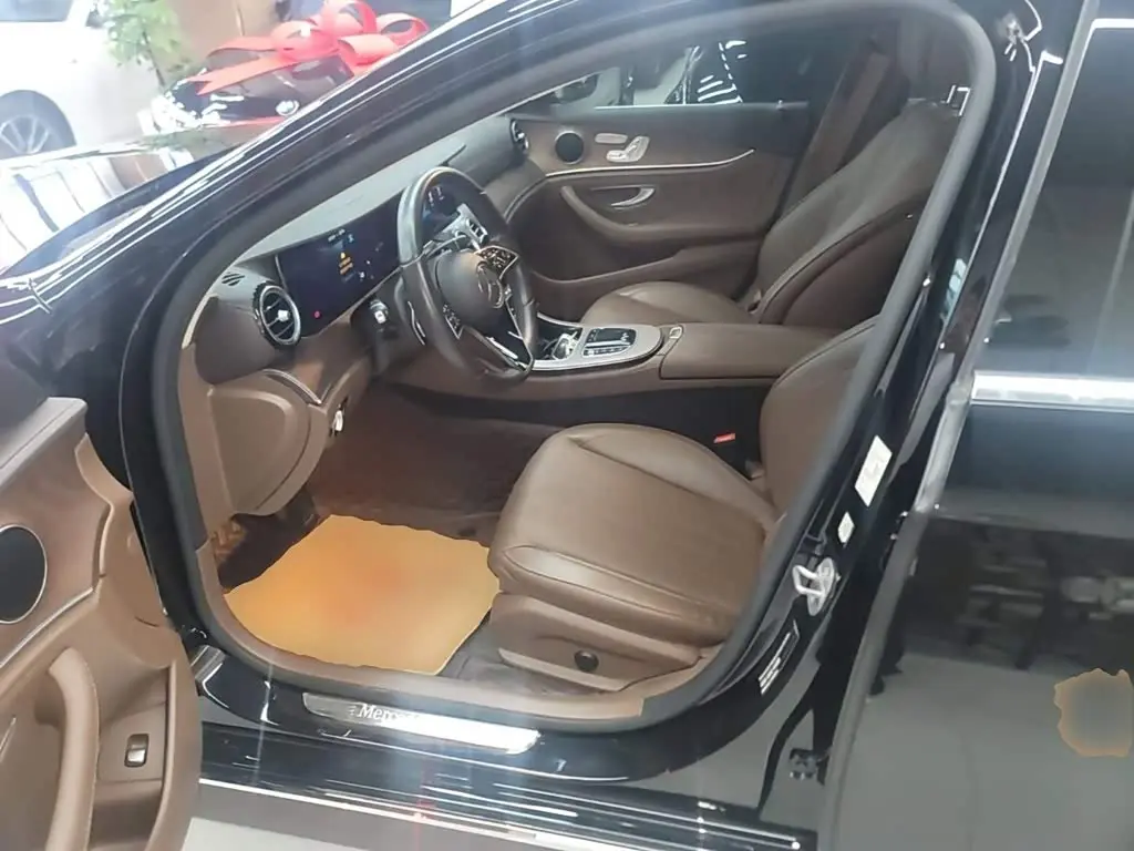 Mercedes-Benz E-Class 2023 — Şəkil 15/20