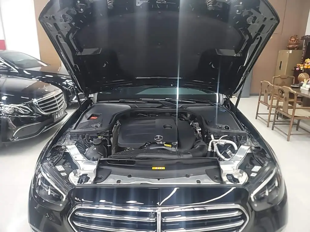 Mercedes-Benz E-Class 2023 — Şəkil 20/20