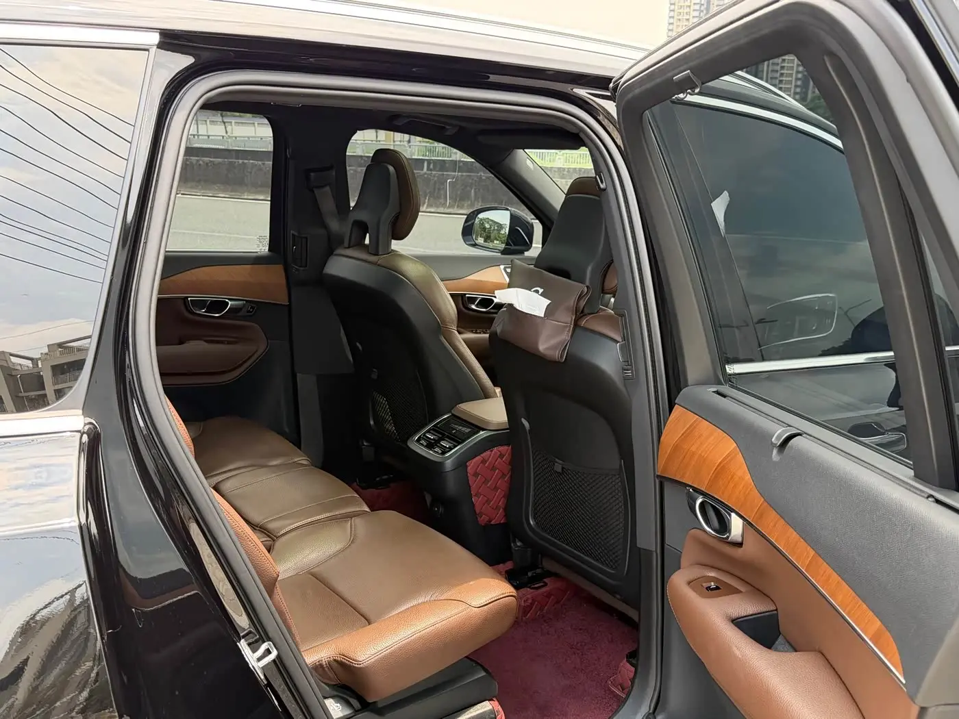Volvo XC90 2022 — Photo 9/16
