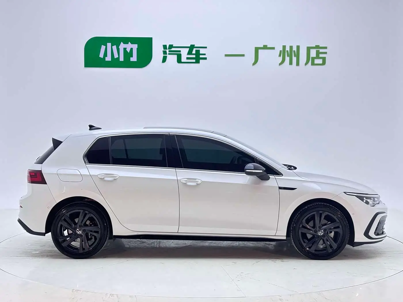 Volkswagen Golf 2023 — Photo 5/20
