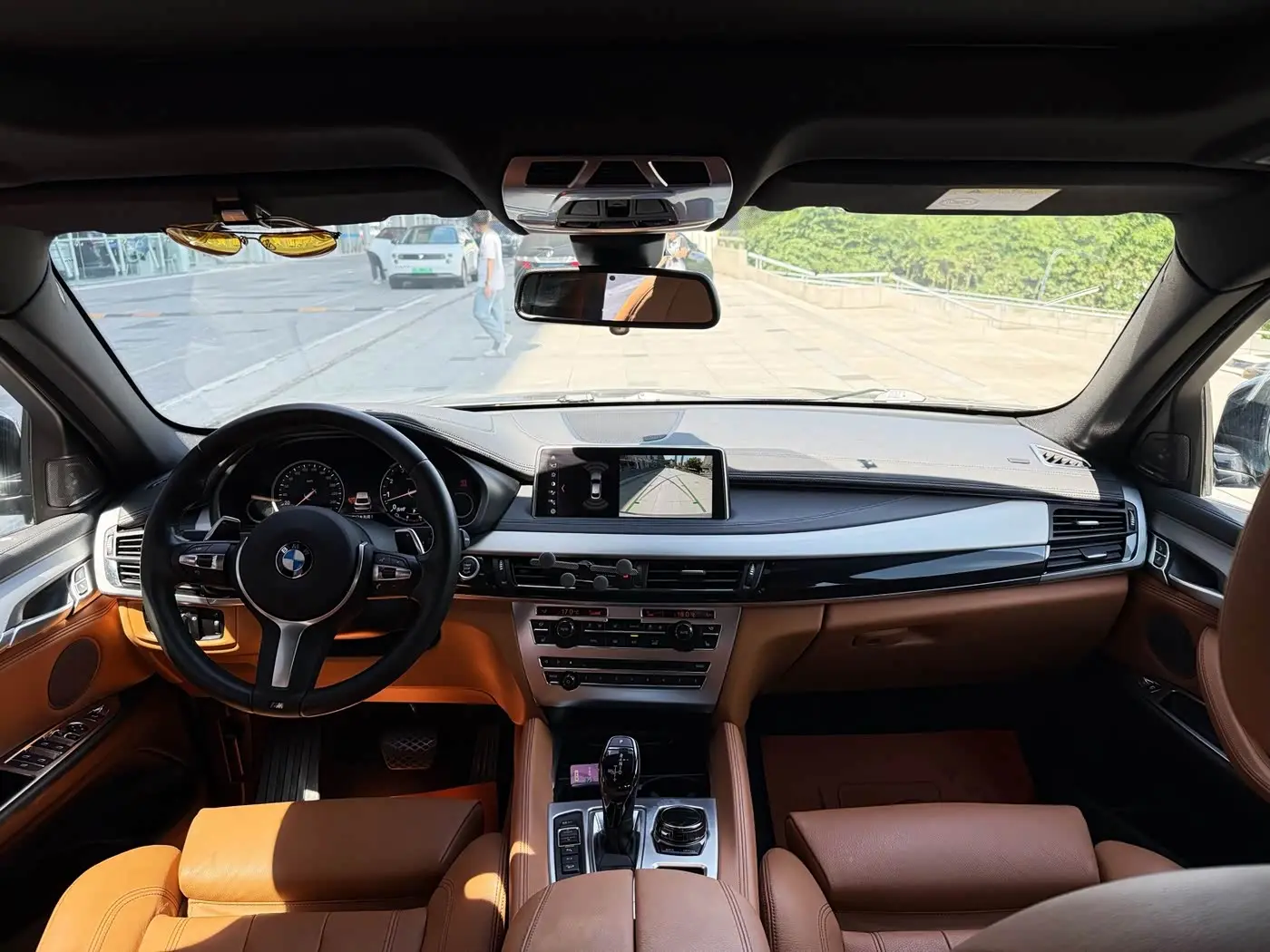 BMW X6 2019 — Фото 10/11