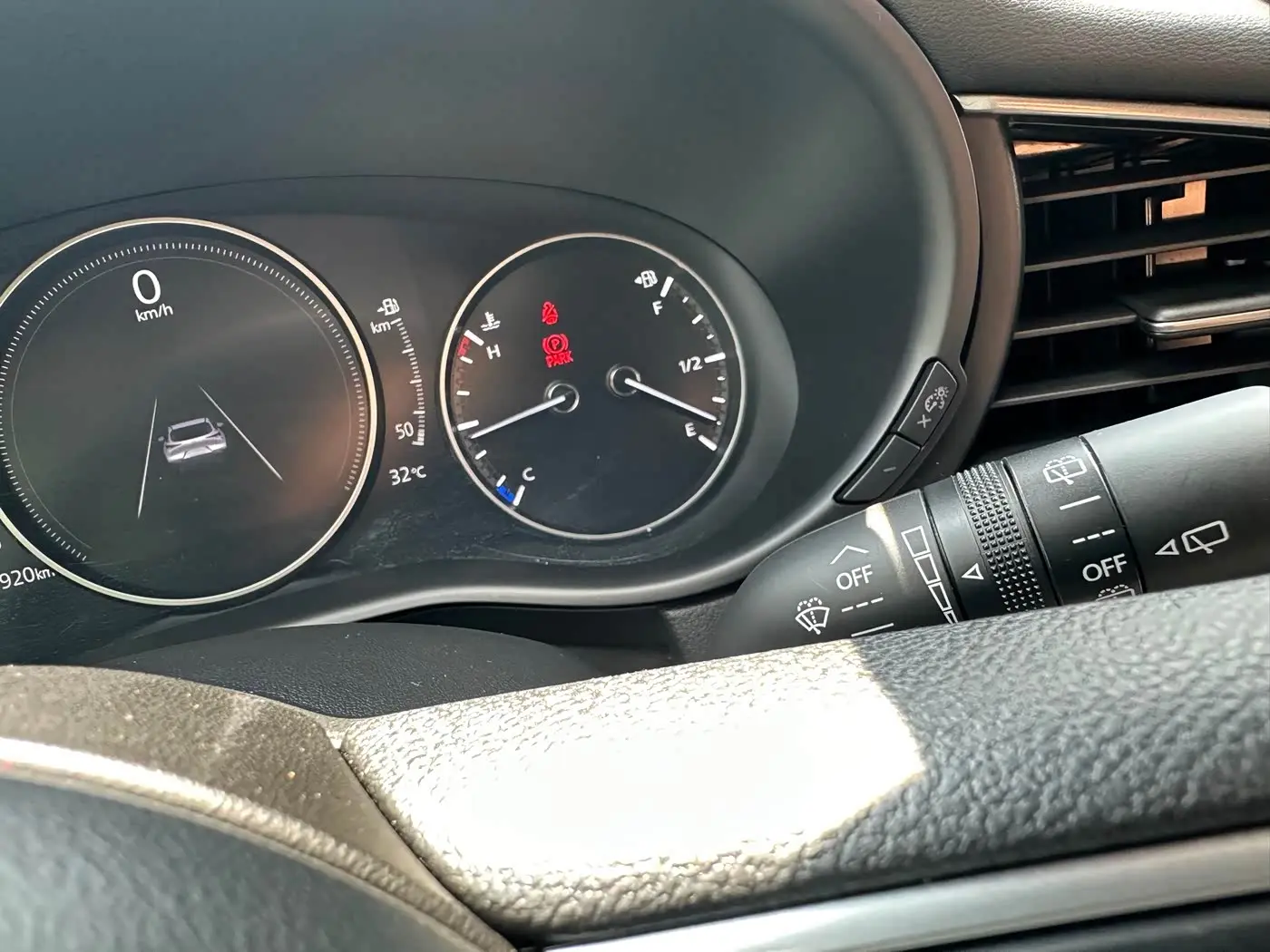 Mazda CX-30 2024 — Photo 8/20