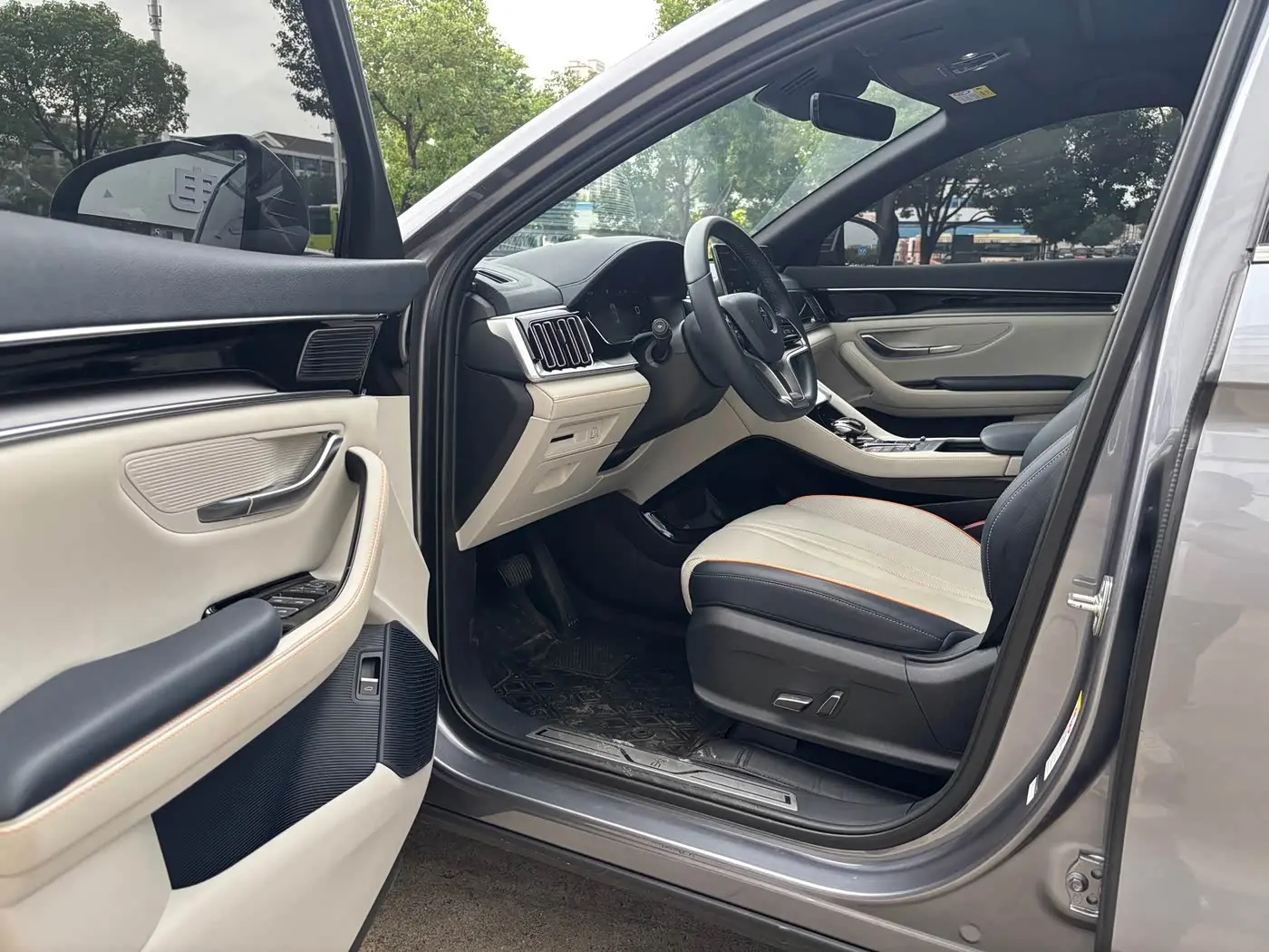 BYD Song PLUS PHEV 2022 — Photo 7/11