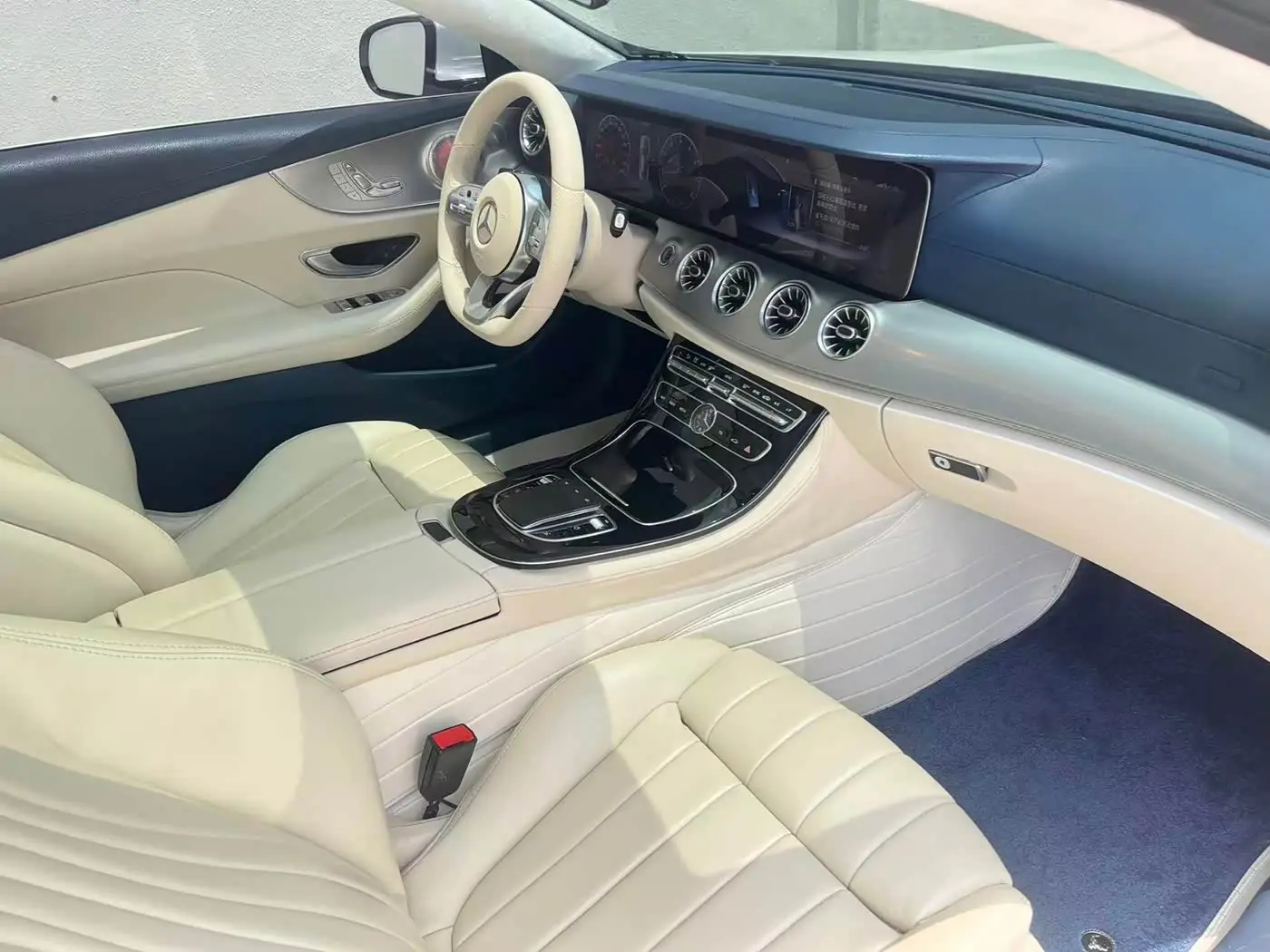 Mercedes-Benz E-Class 2020 — Photo 14/19