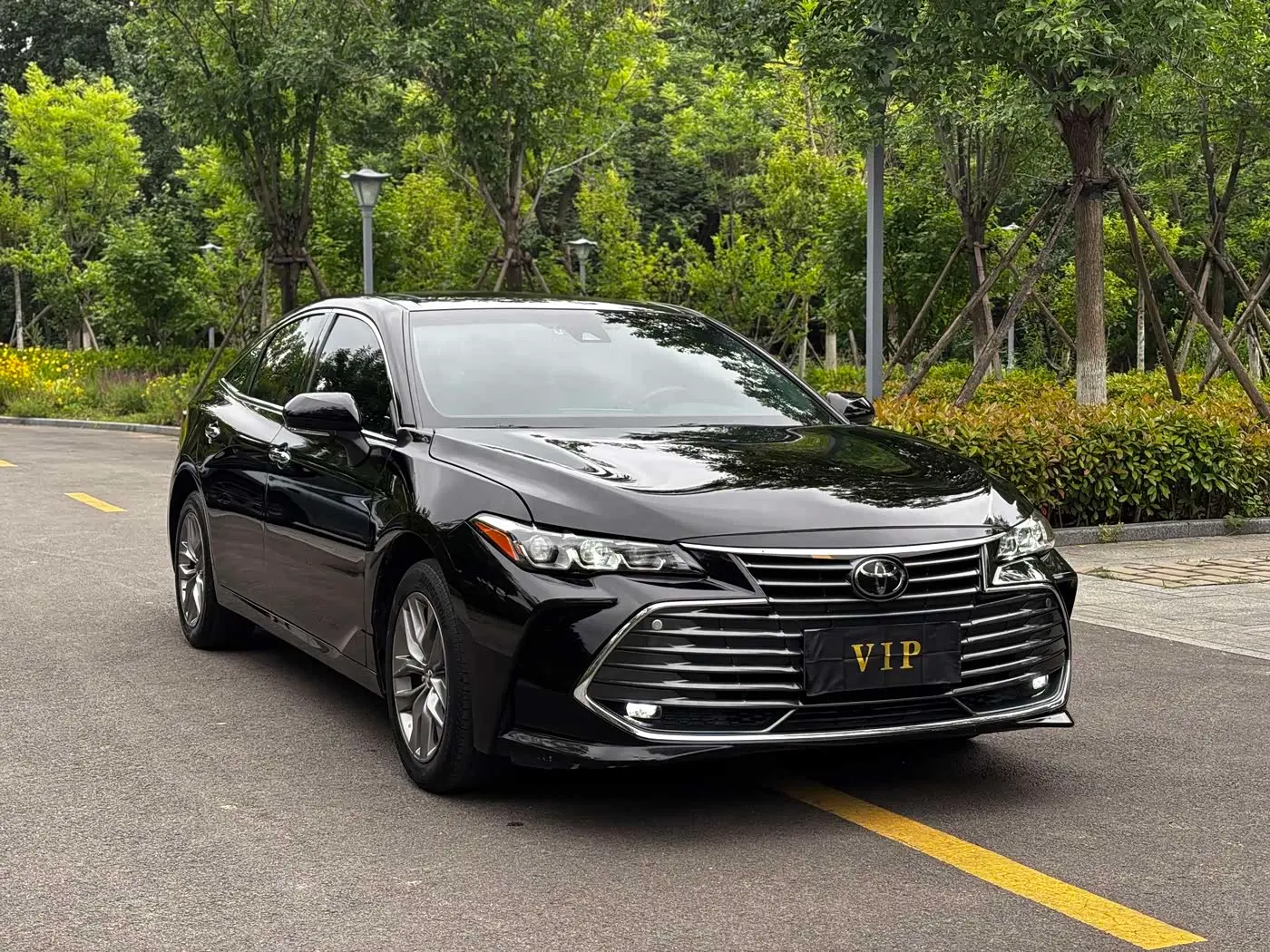 Toyota Avalon 2020 — Photo 3/9