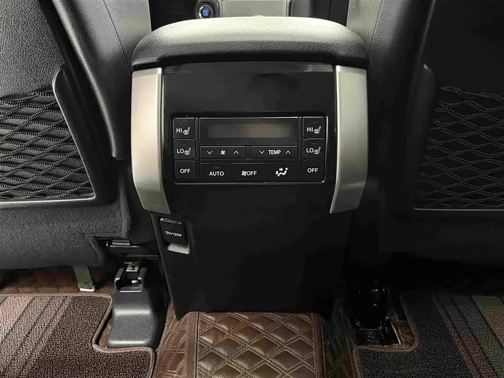 Toyota Prado 2020 — Фото 10/18