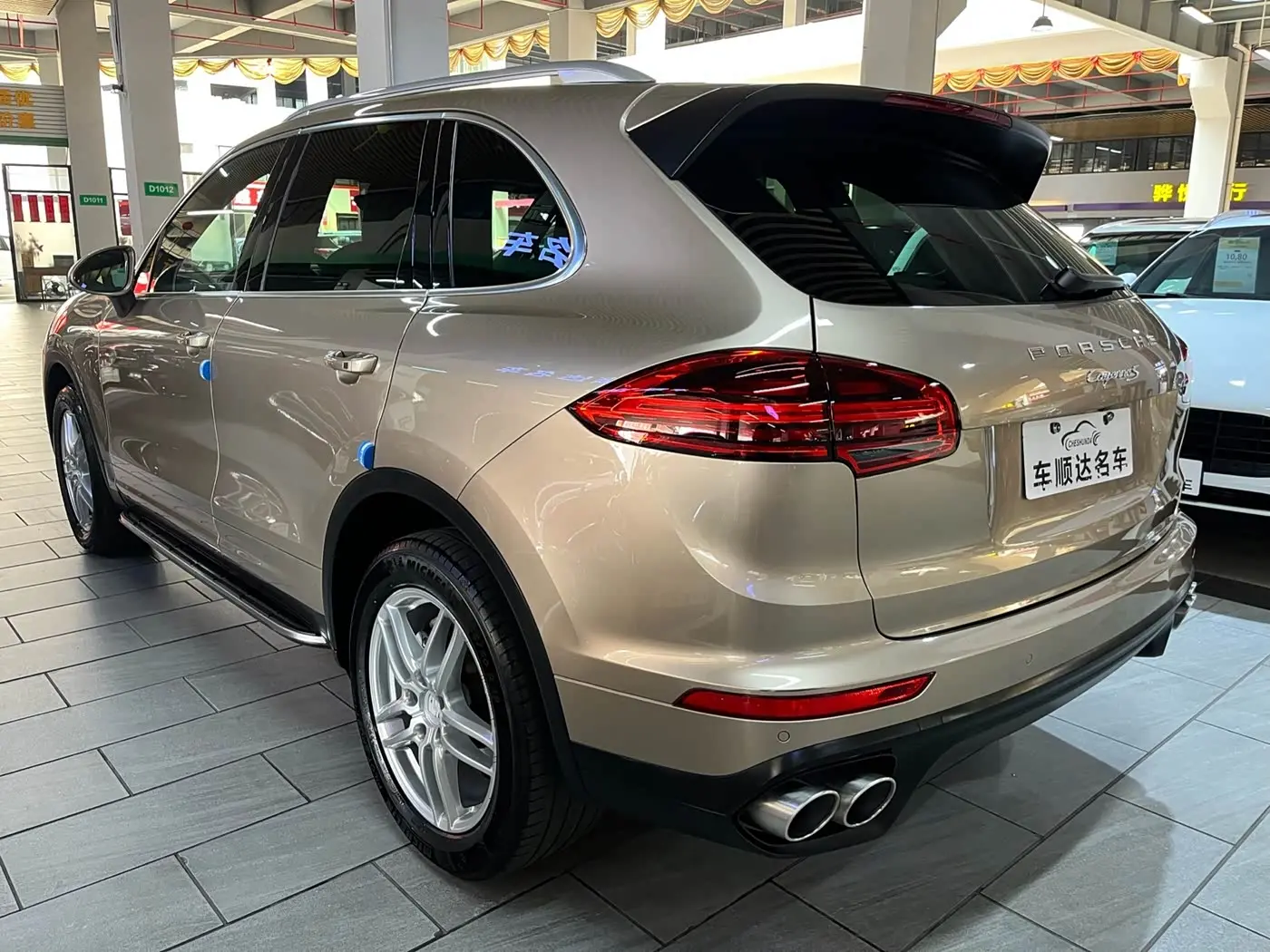 Porsche Cayenne 2017 — Фото 15/17