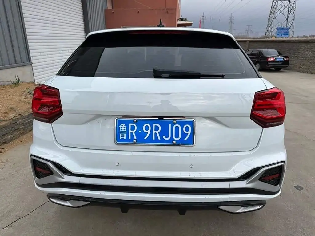 Audi Q2L 2022 — Photo 5/16