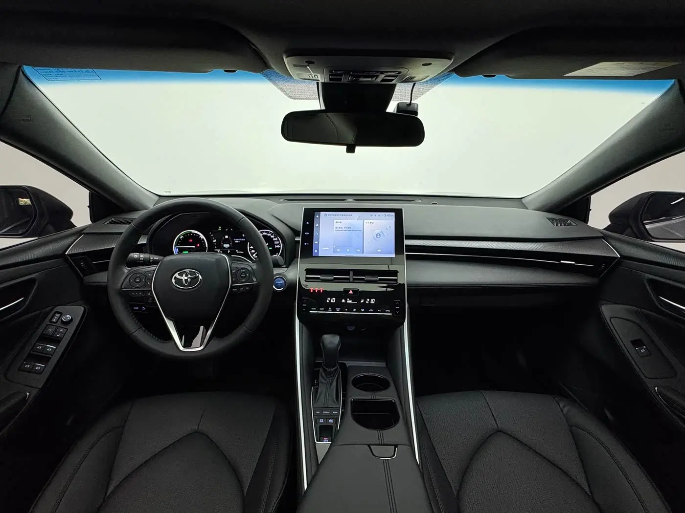 Toyota Avalon 2023 — Photo 10/19