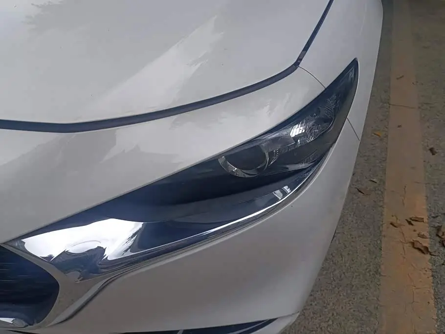 Mazda Mazda3 Axela 2025 — Photo 5/16