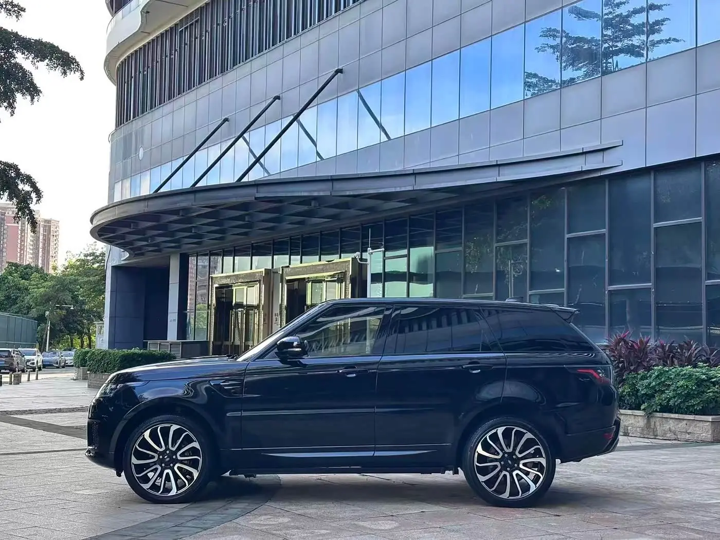 Land Rover Range Rover Sport 2019 — Photo 5/20
