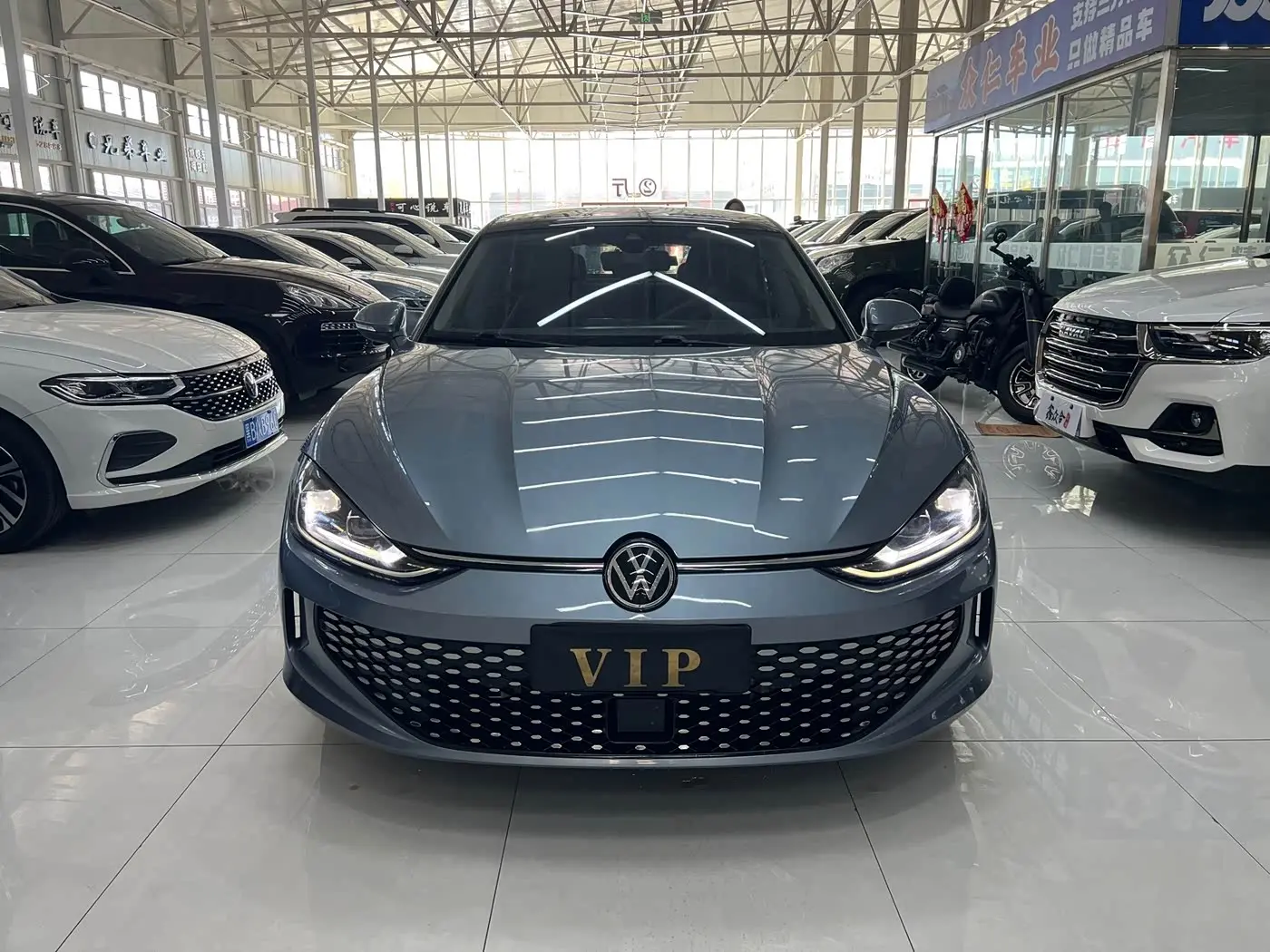 Volkswagen Lamando 2023 — Photo 2/20