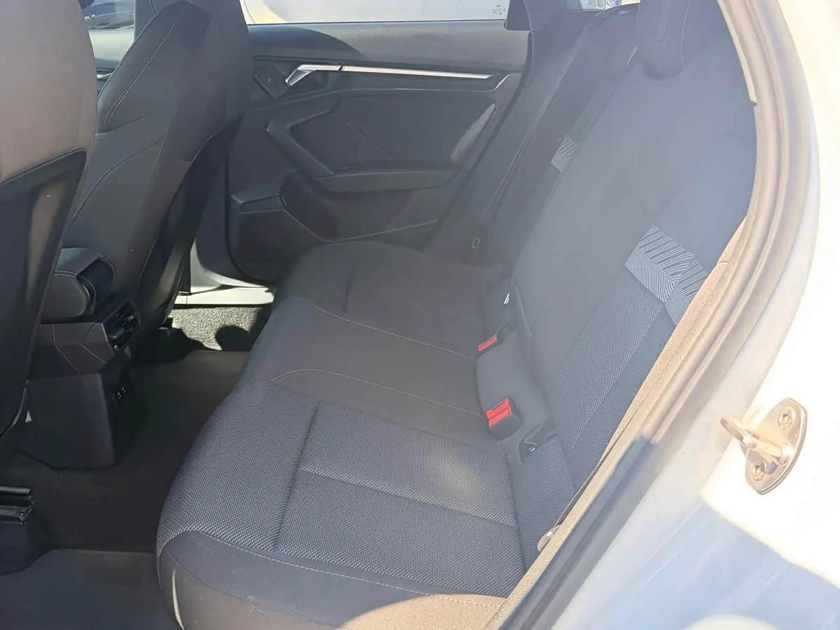 Audi A3 2022 — Photo 12/18