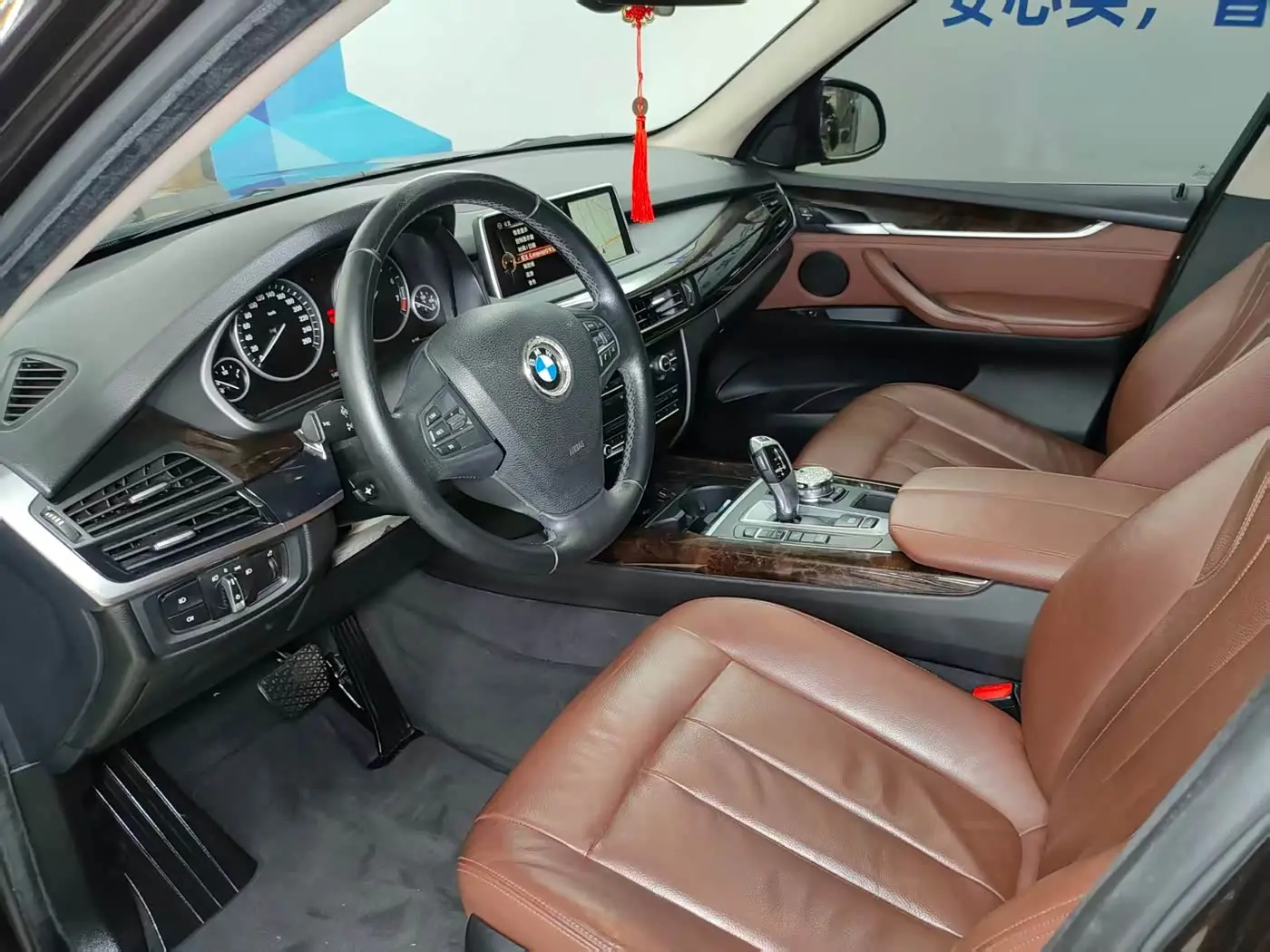 BMW X5 2015 — Photo 6/20