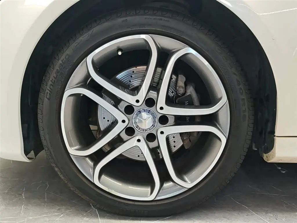 Mercedes-Benz CLS 2016 — Photo 4/18