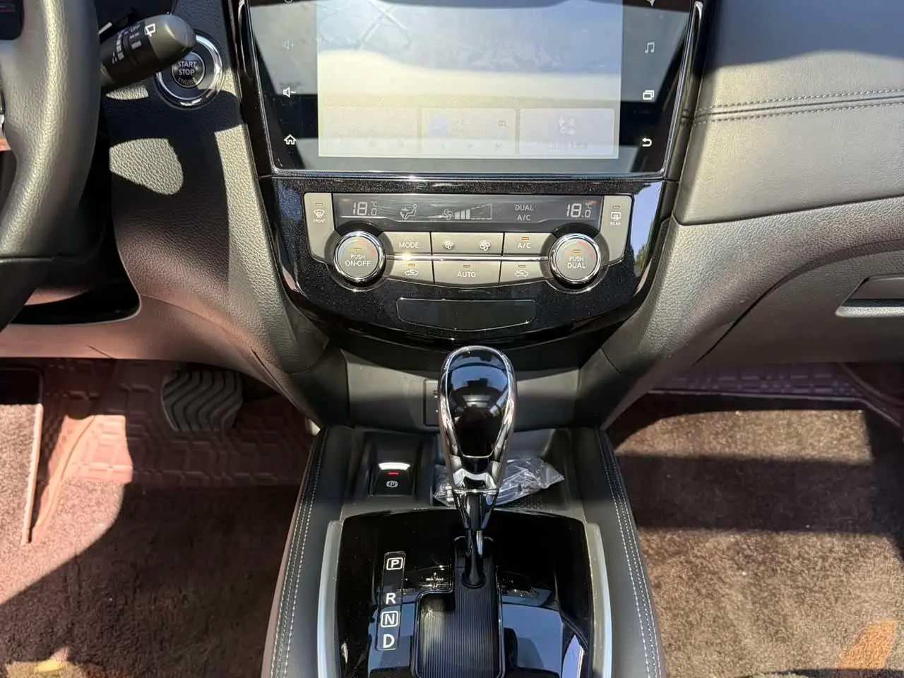 Nissan X-Trail 2023 — Фото 8/20