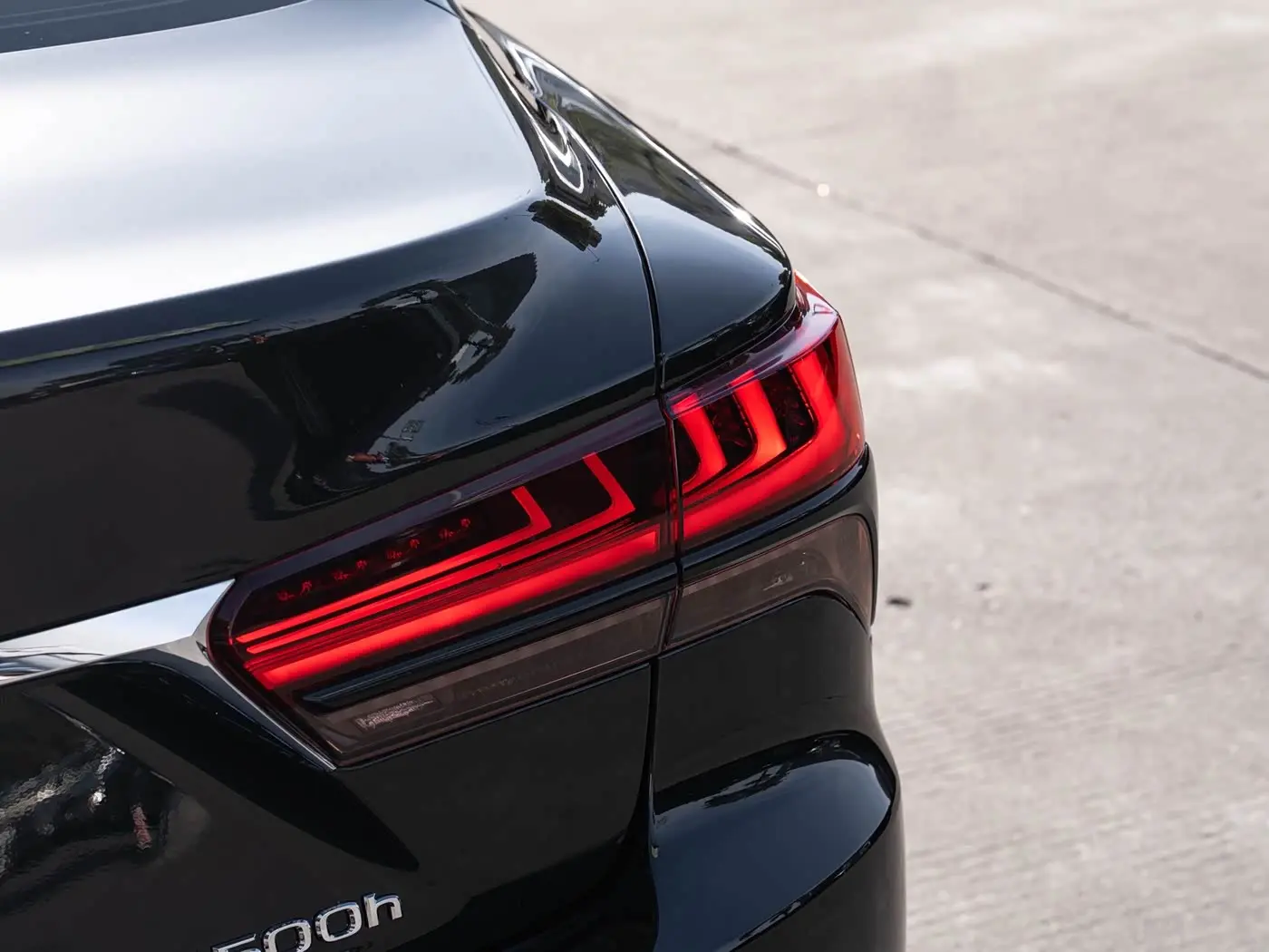Lexus LS 2023 — ფოტო 7/20