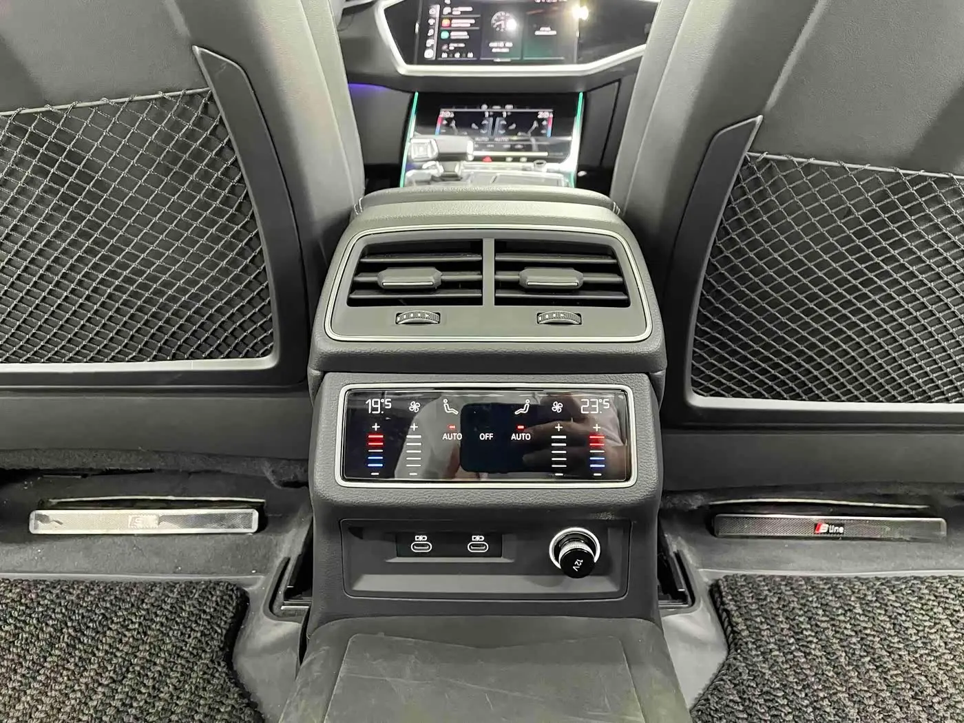 Audi A6L 2024 — Photo 14/18