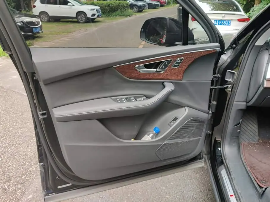 Audi Q7 2026 — Photo 7/16