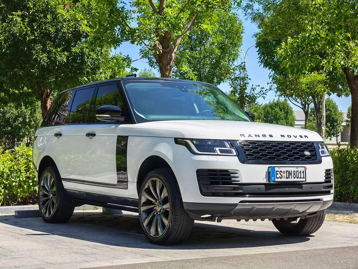 Land Rover Range Rover 2020 — Фото 1/9