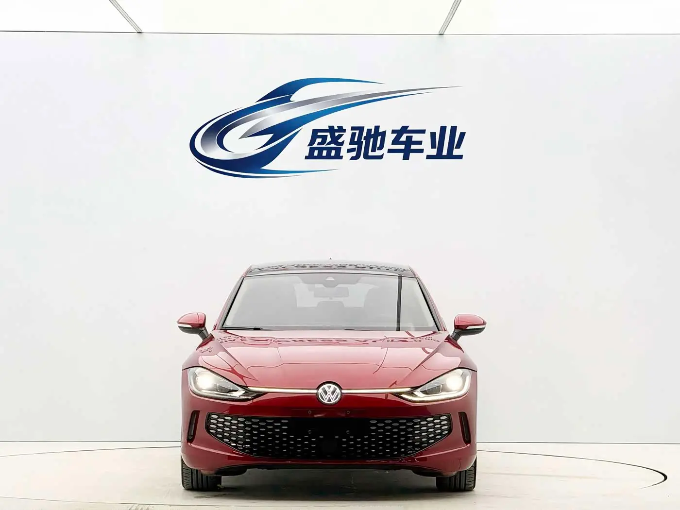 Volkswagen Lamando 2022 — Photo 2/20