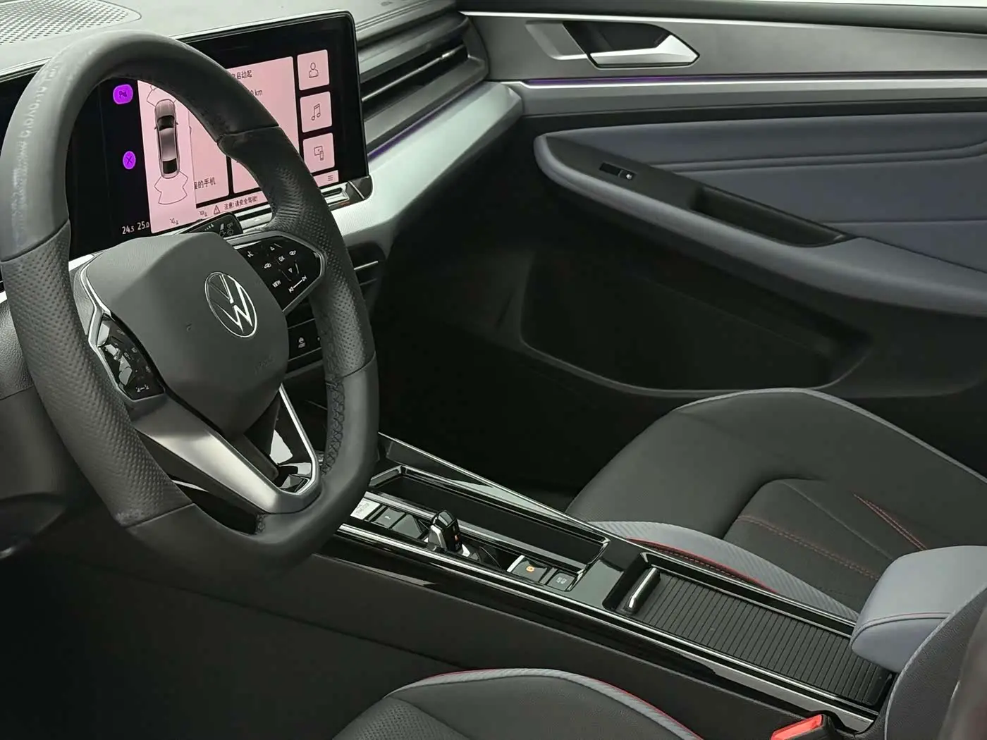 Volkswagen Lamando 2022 — Photo 18/20