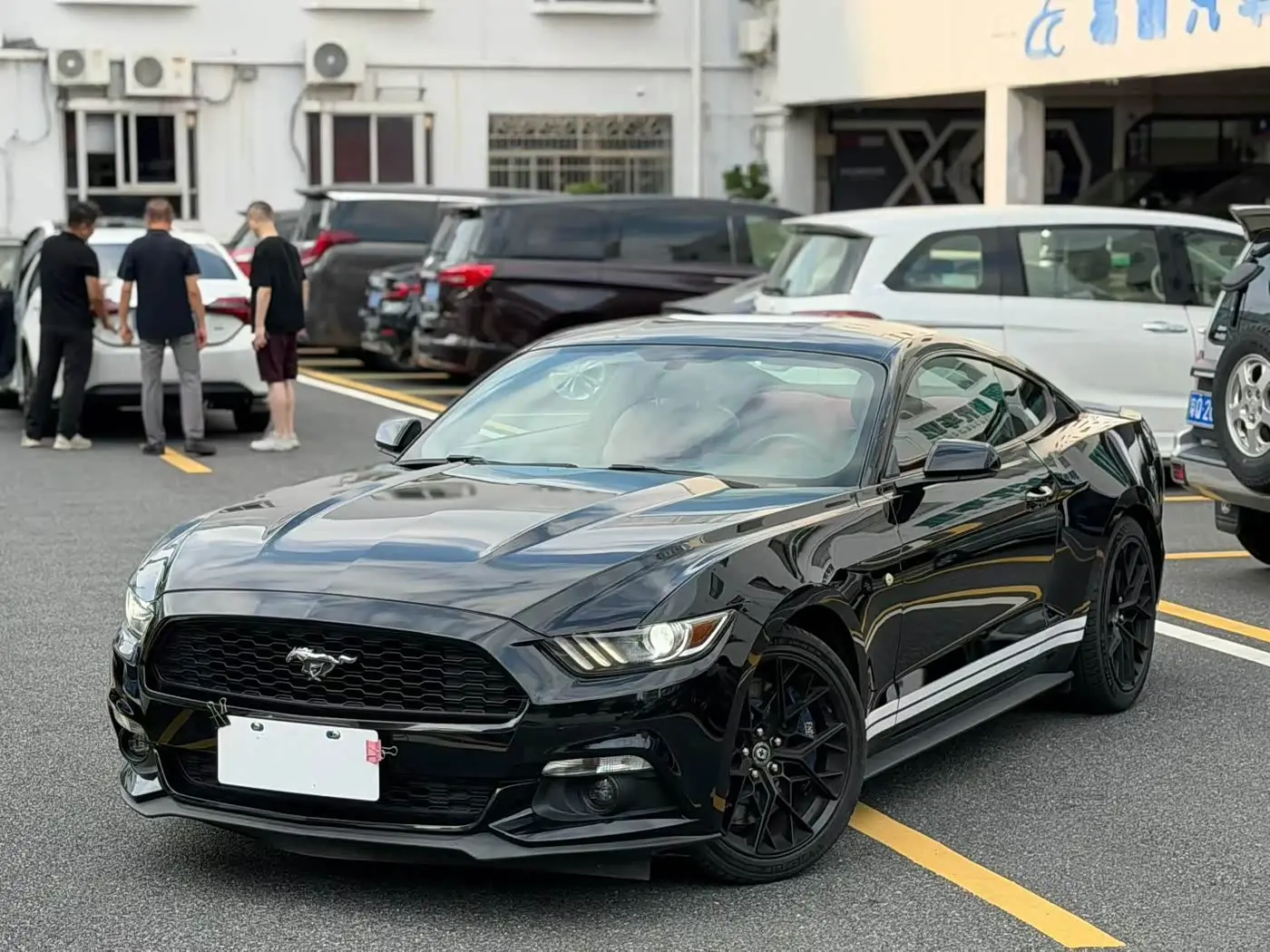 Ford Mustang 2018 — Фото 16/18