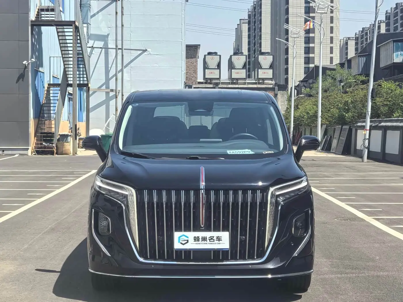 Hongqi HQ9 2023 — Фото 2/8
