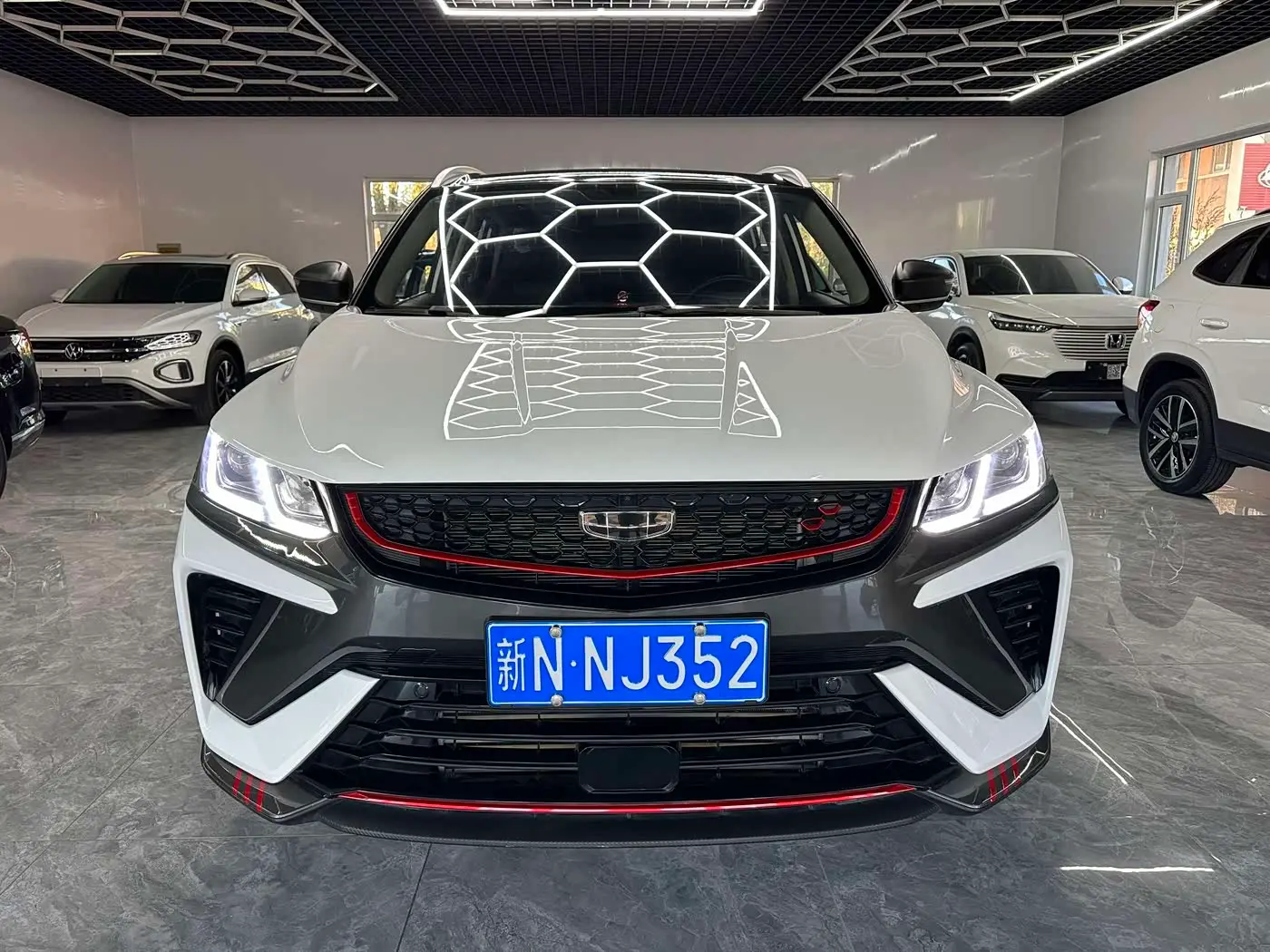 Geely Binyue 2022 — Photo 1/20