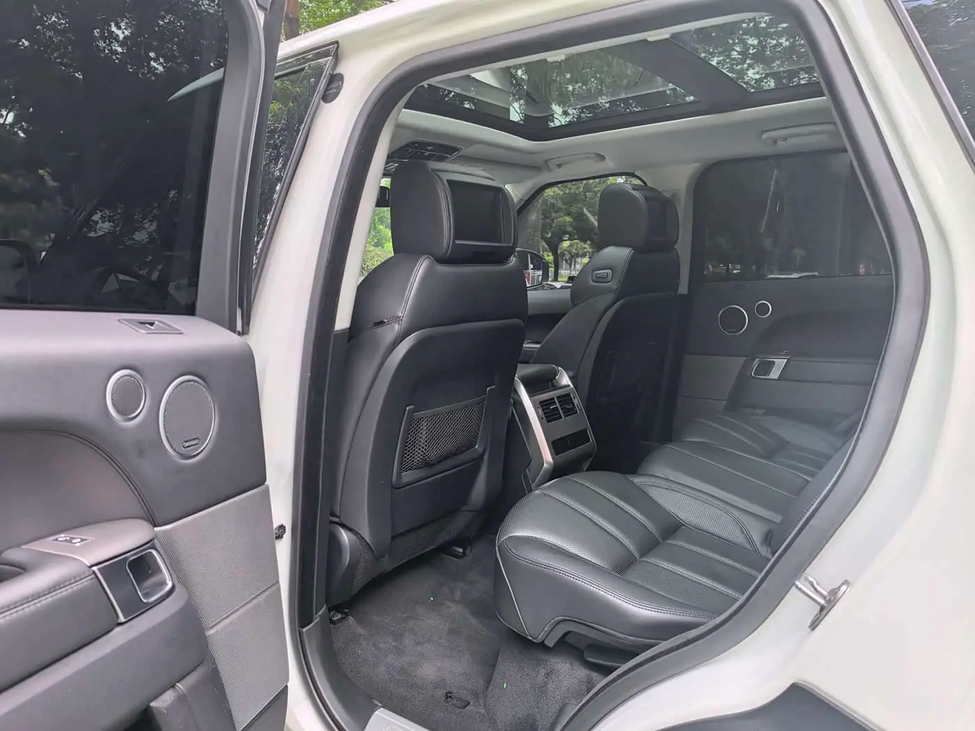 Land Rover Range Rover Sport 2017 — Photo 12/20