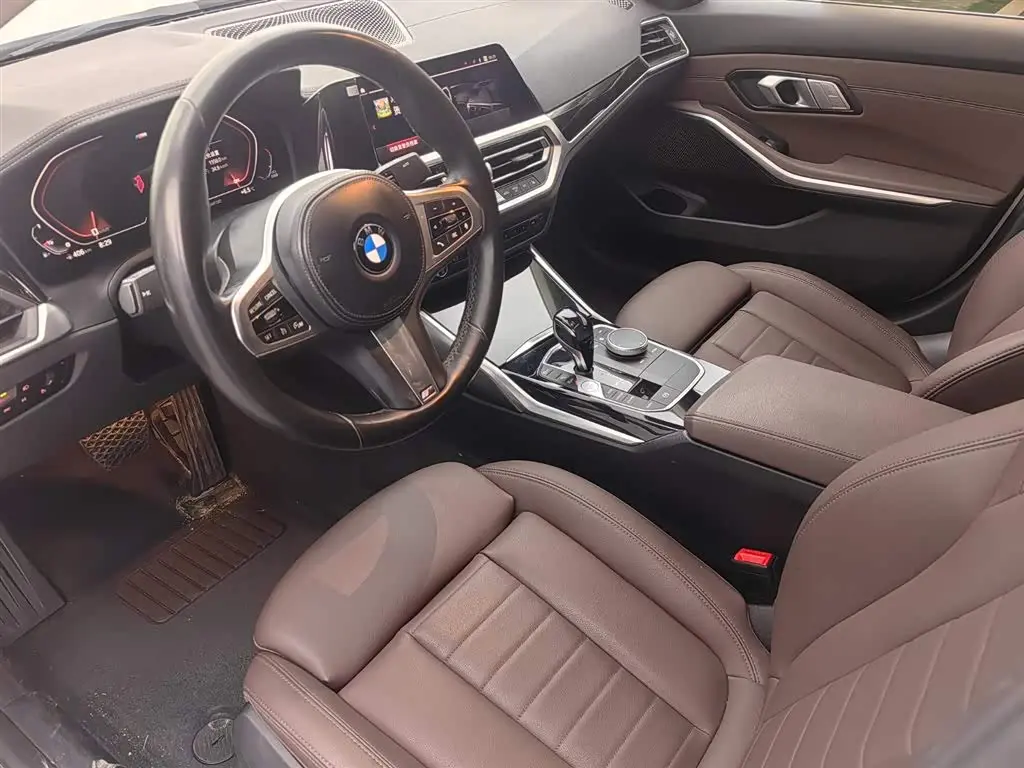 BMW 3 Series 2021 — Photo 8/18