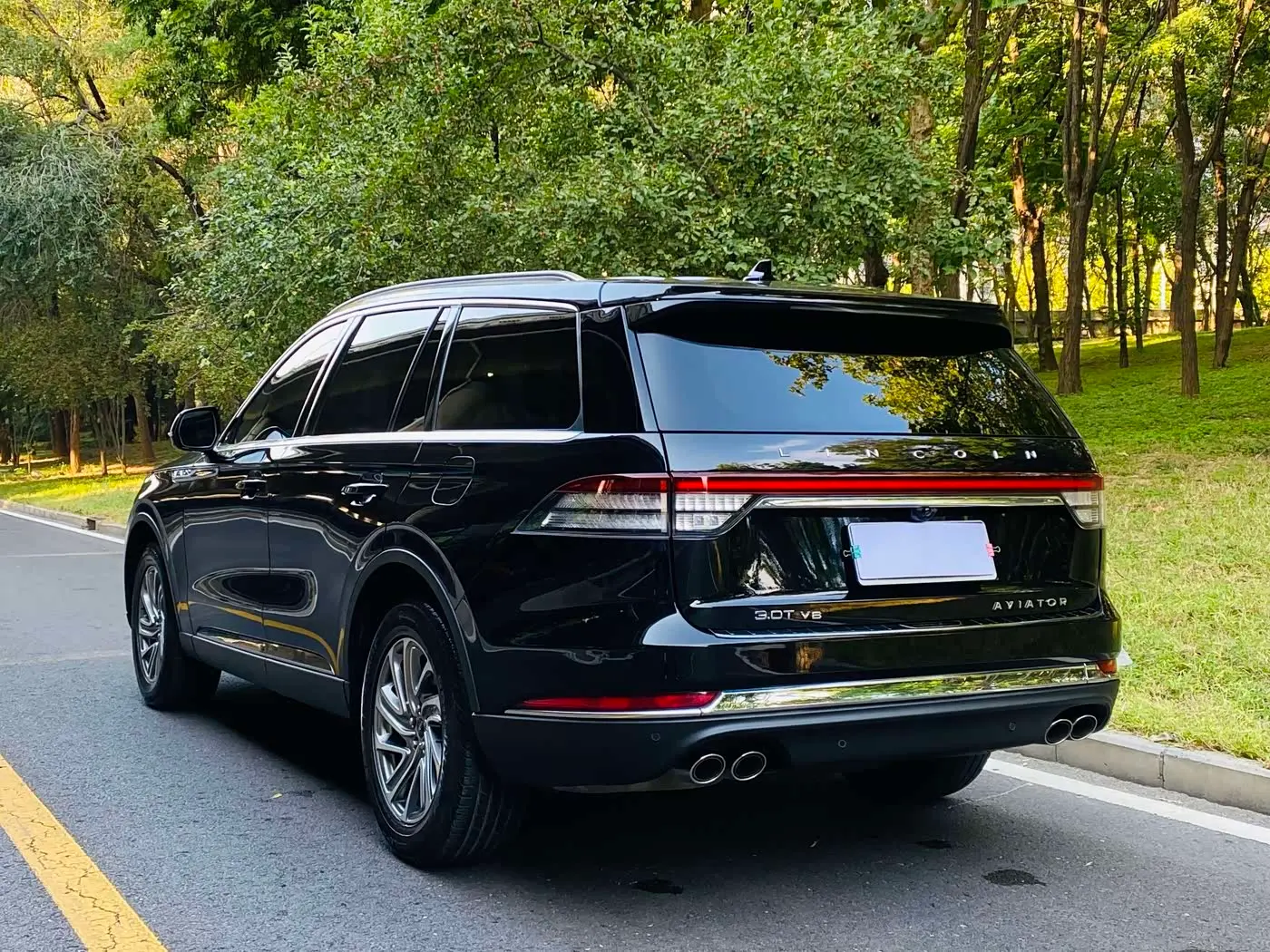 Lincoln Aviator 2021 — Photo 18/18