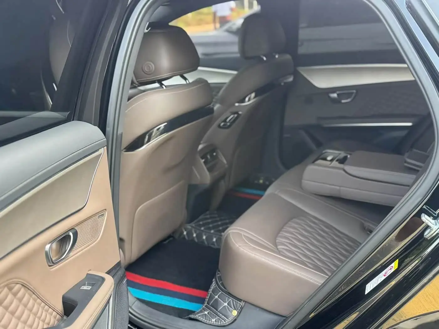 BYD Han 2022 — Photo 6/9