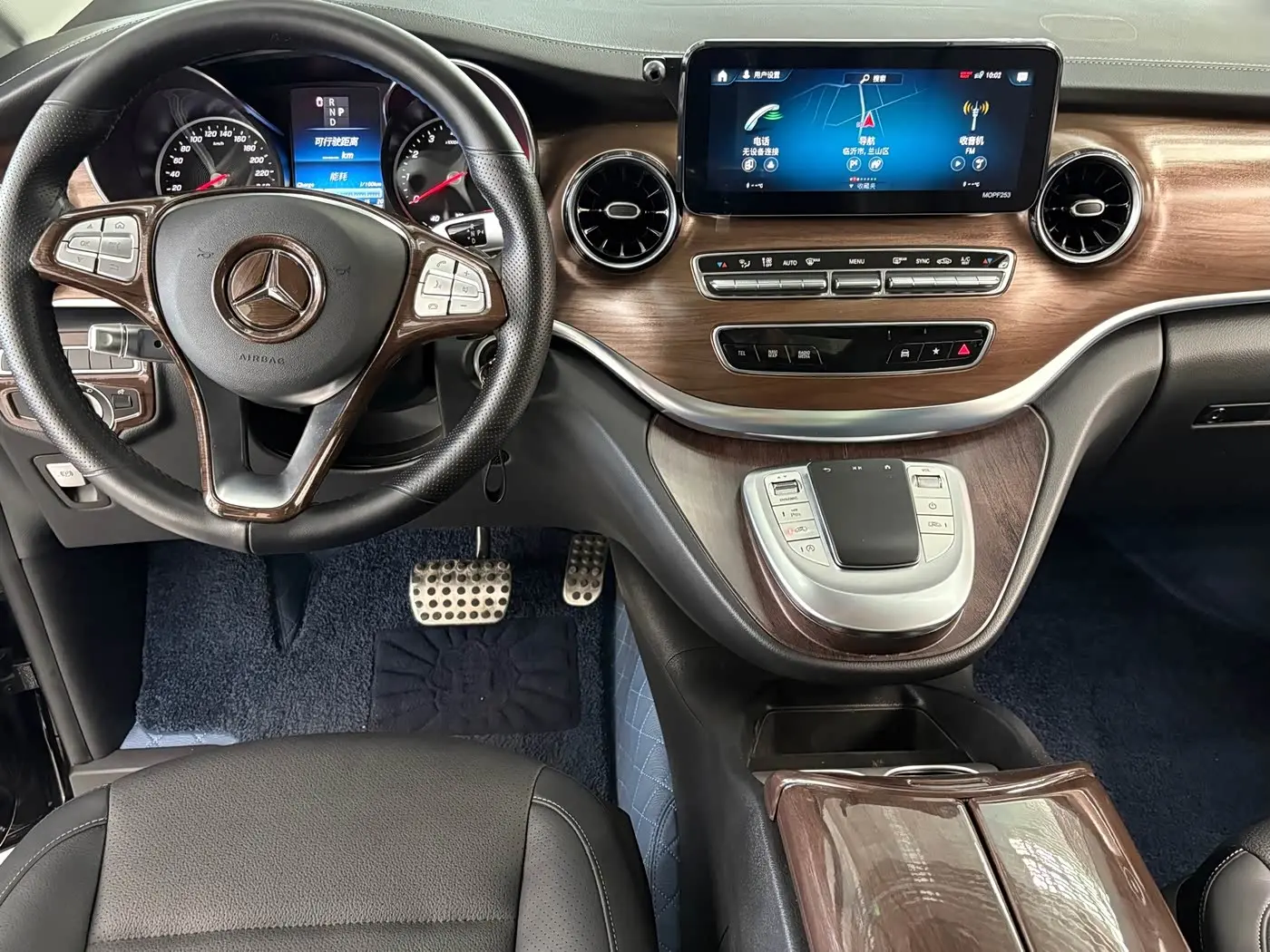 Mercedes-Benz V-Class 2022 — Фото 5/14