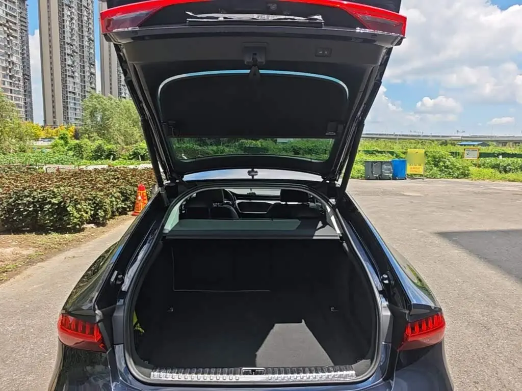Audi A7 2022 — Photo 19/20