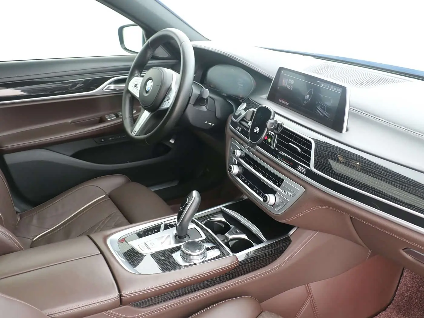 BMW 7 Series 2020 — Photo 15/16