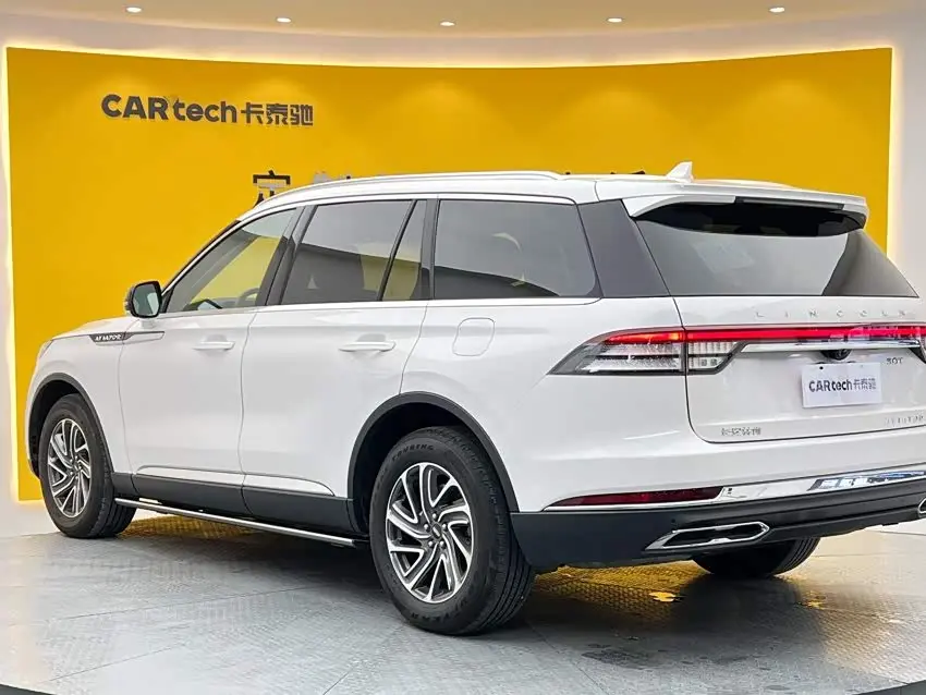 Lincoln Aviator 2024 — Photo 2/20