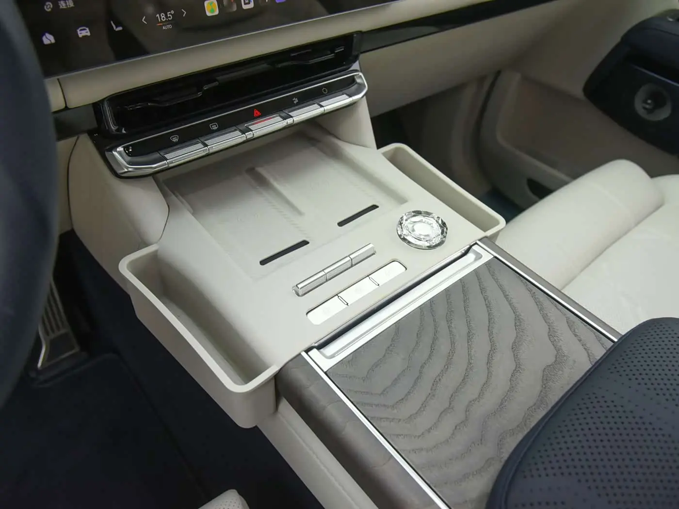 ZEEKR 9X 2026 — Photo 14/20