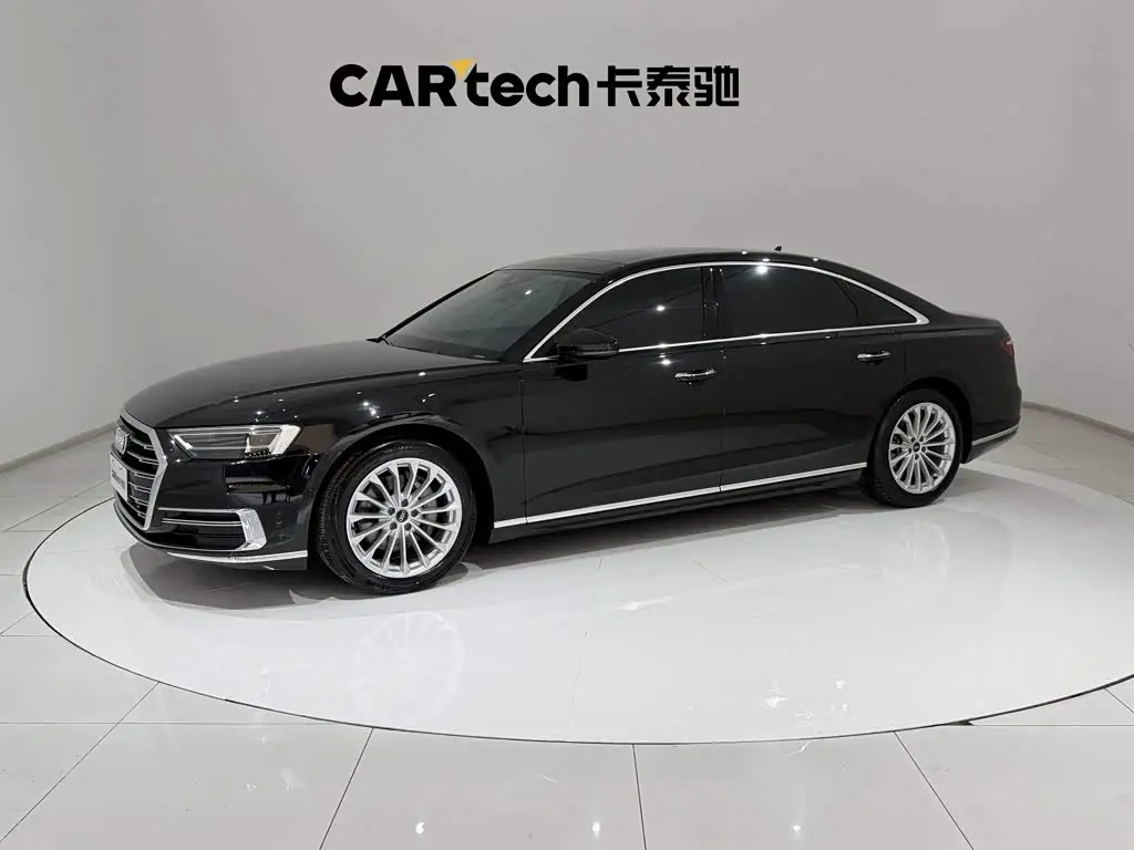 Audi A8 2021 — Фото 1/20