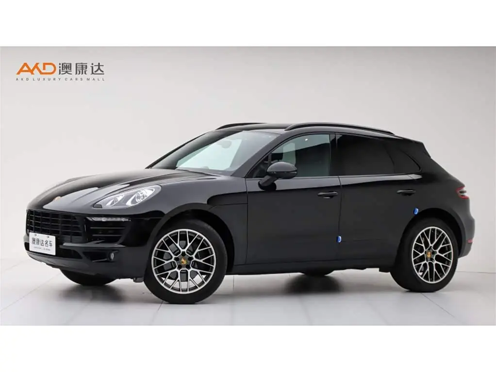 Porsche Macan 2017 — Photo 1/10